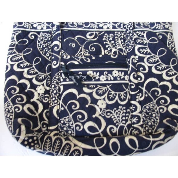 Vera Bradley Large Shoulder Bag, 14" x 12" All zippers work. - Picture 3 of 11